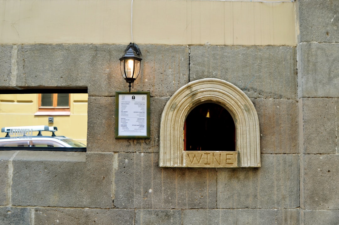 Menjelajahi Dunia Slot Dana DV188: Panduan Lengkap untuk Pemula